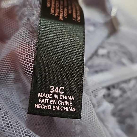 VS is killing it here. This is the best little garment I have seen in forever. - Picture 8 of 9